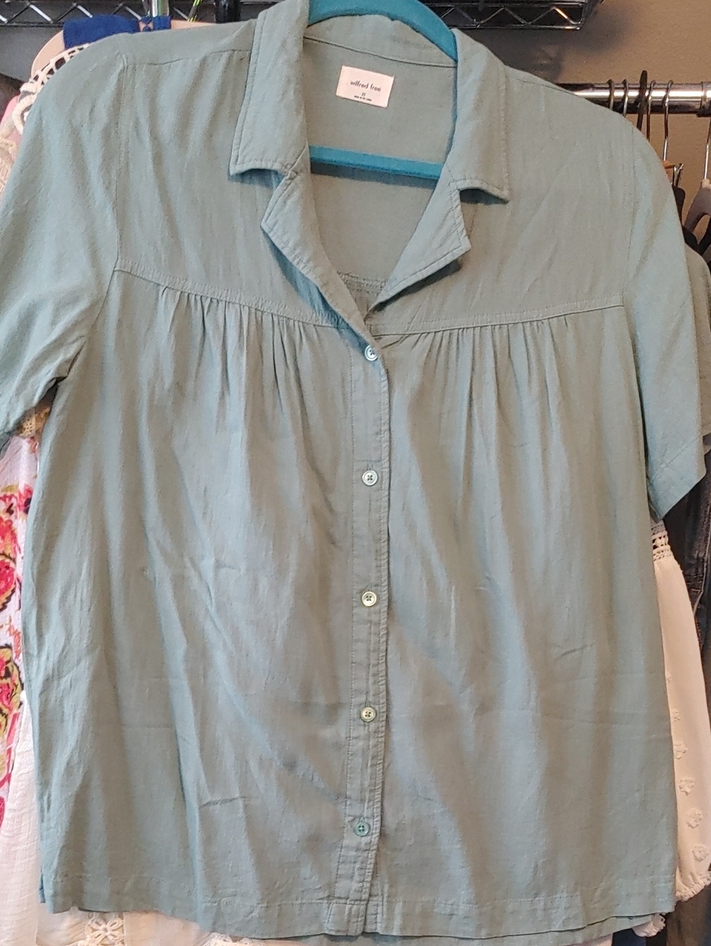 Wilfred Free Lightweight Short-Sleeve Button Front Top in Sage